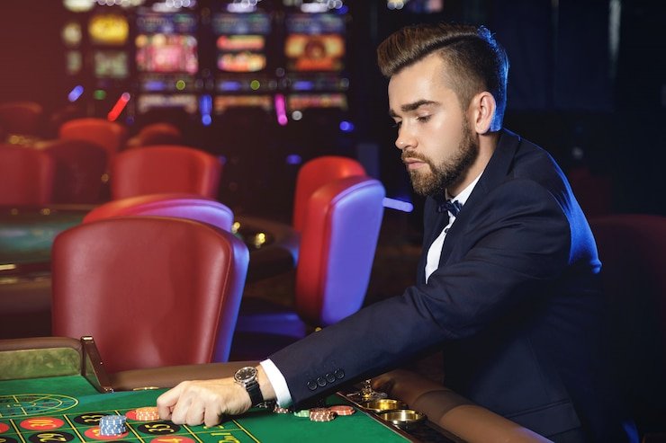 Poker hand rankings from royal flush to high card explained visually